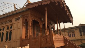 Front of property - OYO 24812 Kashmir Houseboats By Ats-rooms (Srinagar)