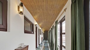 Hallway - OYO 4610 Hotel Lake Resort (Dehradun)