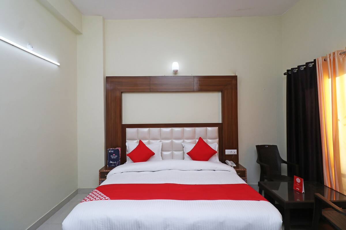 Premium bedding, free WiFi