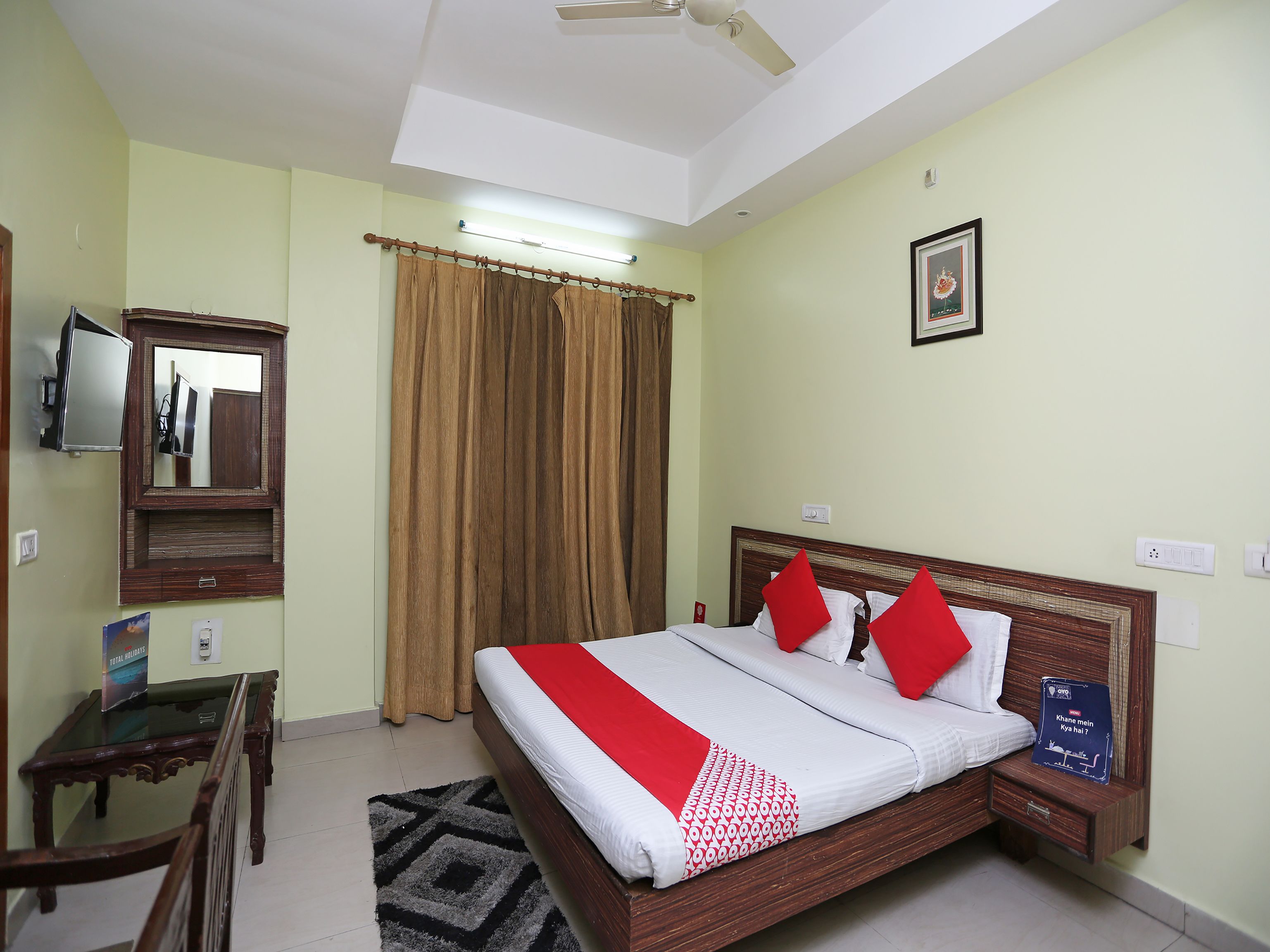 Double or Twin Room | Free WiFi