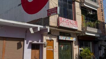 Mặt tiền nơi lưu trú