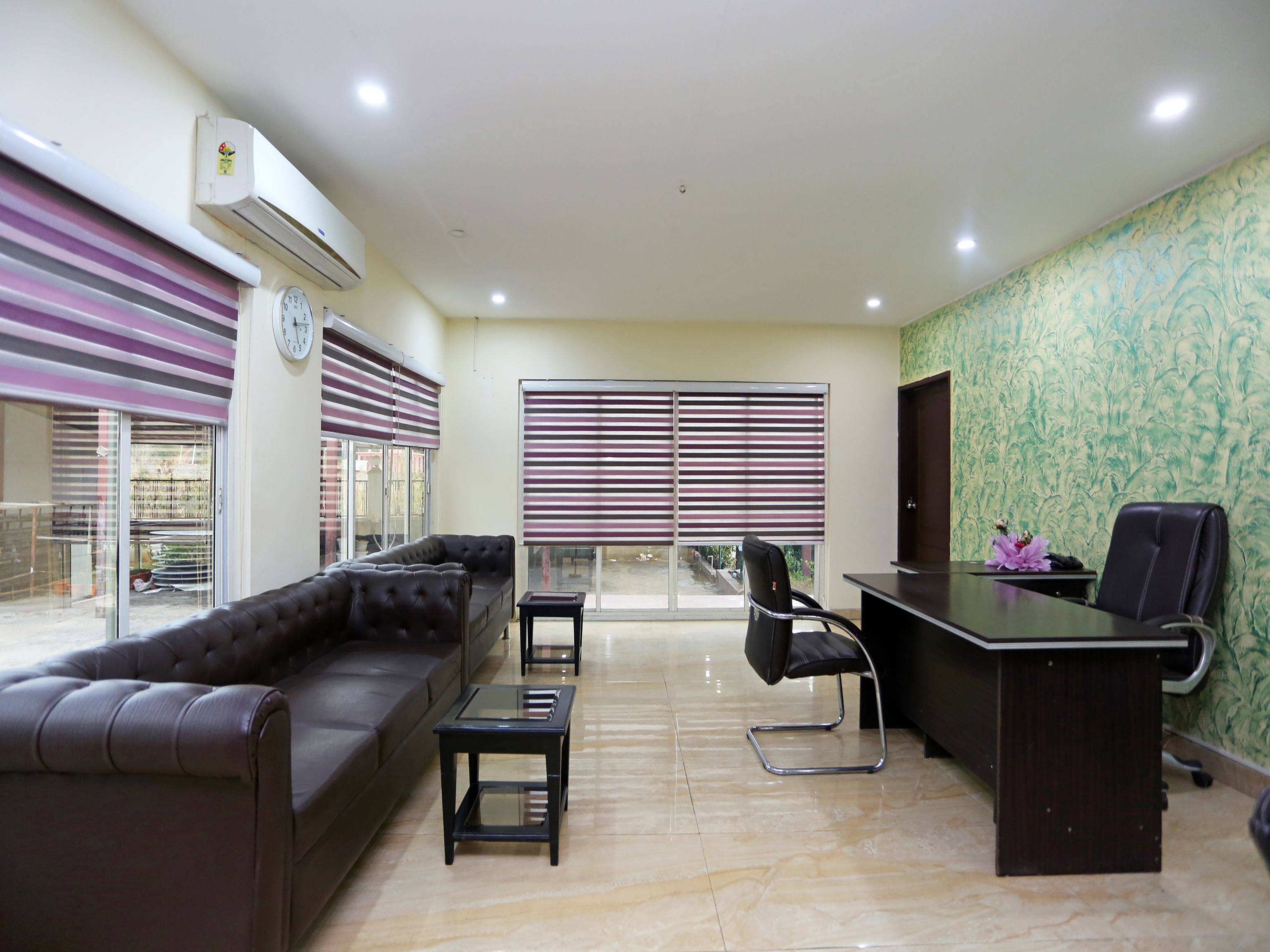 Khu tiếp khách ở sảnh