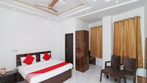 Double or Twin Room - OYO 29755 Hotel Jammu Airlines (Jammu)