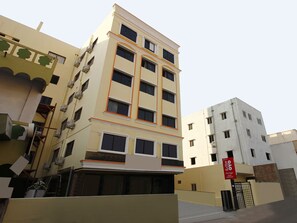 Front of property - Capital O 23543 Hotel Vaishnavi (Hyderabad)