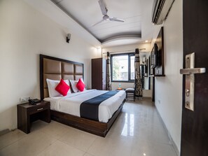 Double or Twin Room | Premium bedding, bed sheets - Capital O 29088 Hotel Jeyan Inn (New Delhi)
