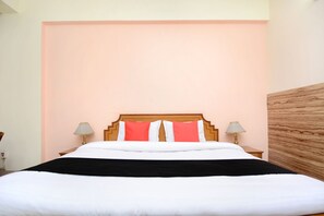 Double or Twin Room - Capital O 33480 Hotel Amsun Pride (Bathinda)