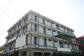 Front of property - Capital O 33480 Hotel Amsun Pride (Bathinda)