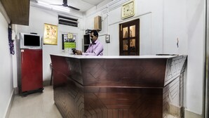Reception - OYO 26483 Hotel President (East Jorhat)