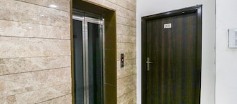 Capital O 29642 Hotel Gsc International