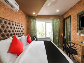 Premium bedding, free WiFi