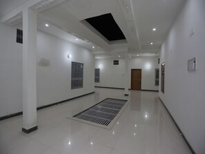Hallway - OYO 26852 Hanumant Palace (Faizabad)
