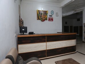 Reception - OYO 26852 Hanumant Palace (Faizabad)