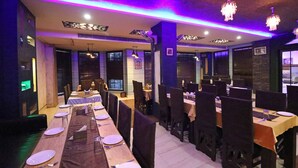 Restaurant - OYO 22328 Hotel Krishna Mahal (Thanesar)