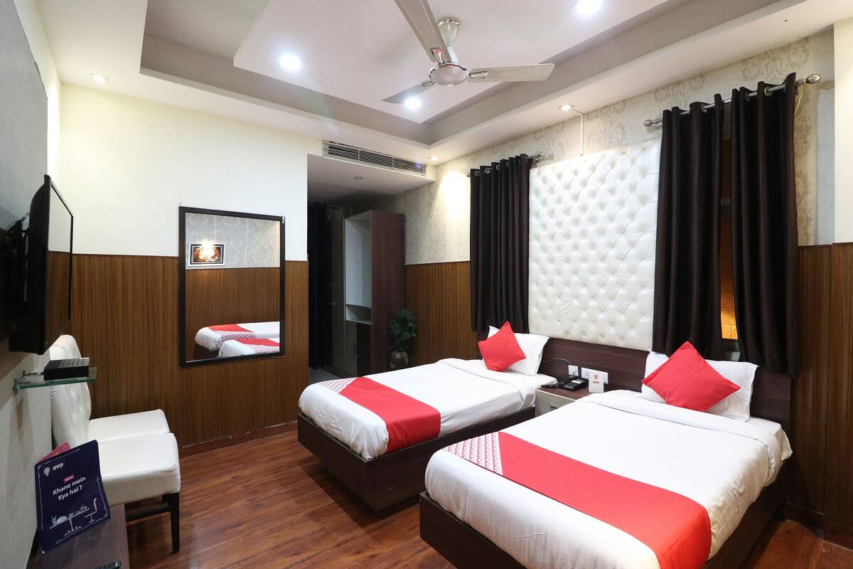 Double or Twin Room | WiFi (free)