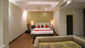 Double or Twin Room | WiFi (free) - OYO 22328 Hotel Krishna Mahal (Thanesar)