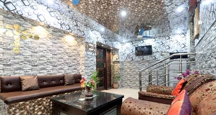 SPOT ON 29647 Hotel Heaven