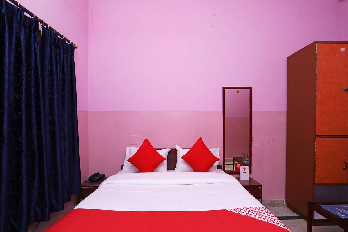 Double or Twin Room | Desk, free WiFi