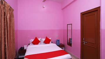 Double or Twin Room | Desk, free WiFi