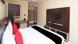 Deluxe Double or Twin Room | Premium bedding, free WiFi - Capital O 29182 Mint Inn (Lucknow)