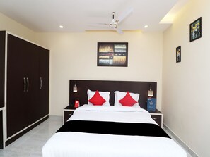 Deluxe Double or Twin Room | Premium bedding, free WiFi - Capital O 29182 Mint Inn (Lucknow)