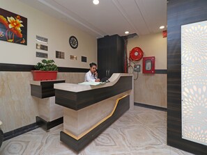 Reception - Capital O 29182 Mint Inn (Lucknow)