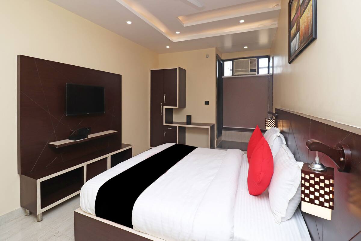 Deluxe Double or Twin Room | Premium bedding, WiFi (free)