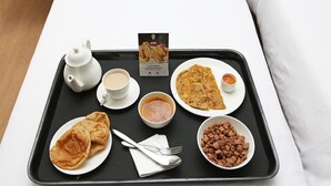 فطور أوروبي مجانًا