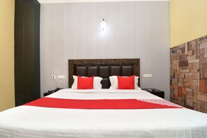 Double or Twin Room | Free WiFi - OYO 12966 Hotel Kuber (Dera Bassi)