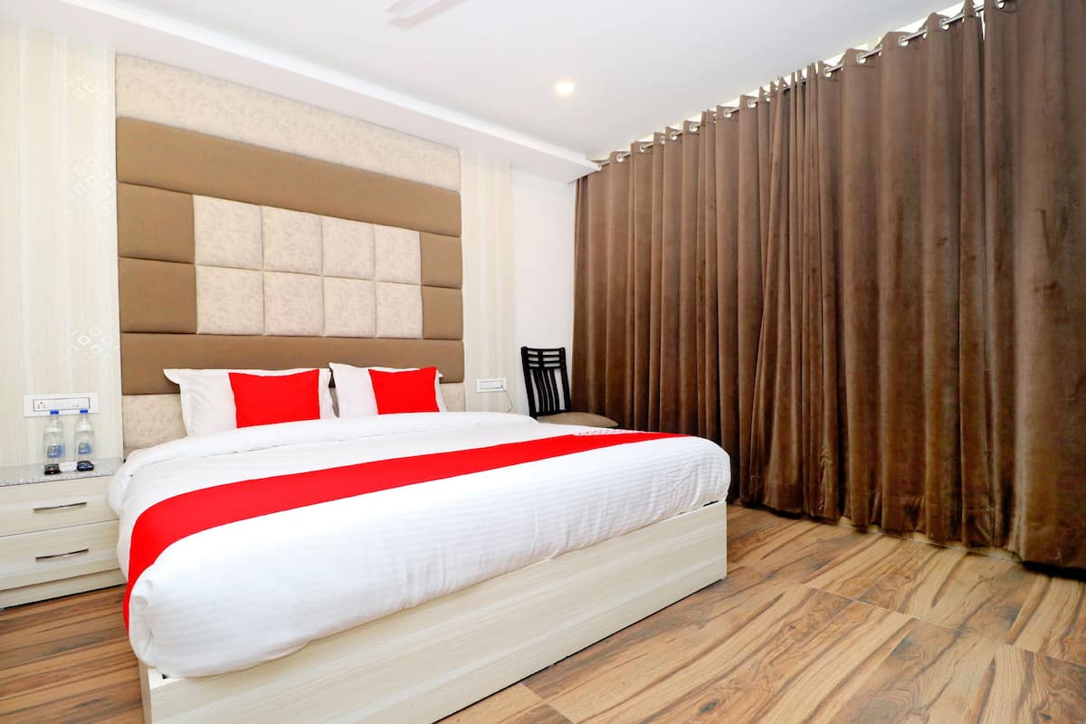 Double or Twin Room | Free WiFi