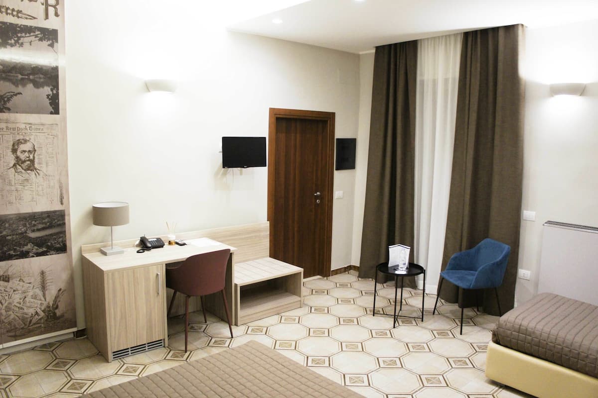 Kamar Triple Comfort, Beberapa Tempat Tidur (IL LAGO) | Didekorasi berbeda-beda dan dilengkapi dengan perabotan berbeda-beda