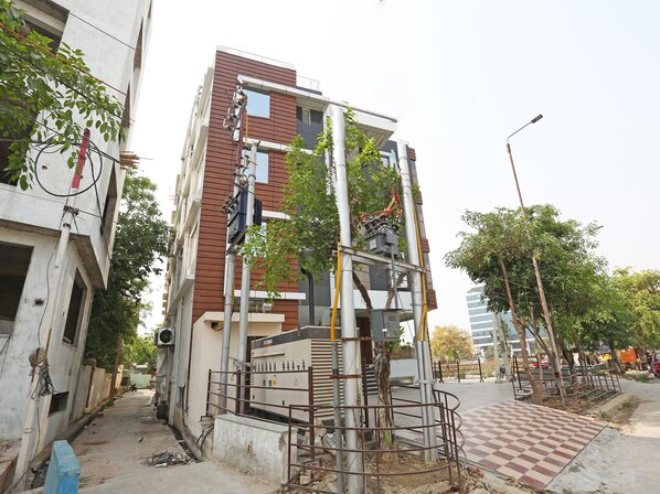 Front of property - Capital O 36733 Hotel Surya Grand (Lucknow)