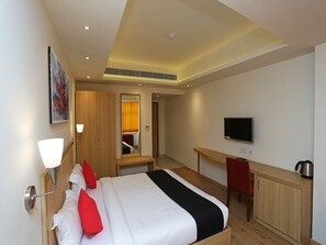Double or Twin Room - Capital O 36733 Hotel Surya Grand (Lucknow)