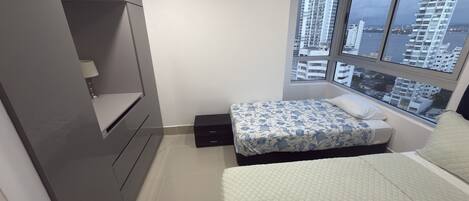 2 habitaciones, tabla de planchar con plancha y wifi gratis