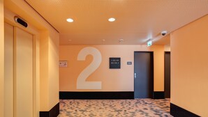 Unclassified image, 4 of 35, button - MEININGER Hotel Heidelberg Hauptbahnhof (Heidelberg)