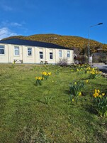 Sistema de insonorización, tabla de planchar con plancha y wifi gratis 