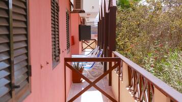 Apartment | Terrace/patio