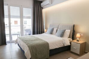 Suíte júnior, sacada | 1 quarto, frigobar, quartos à prova de som