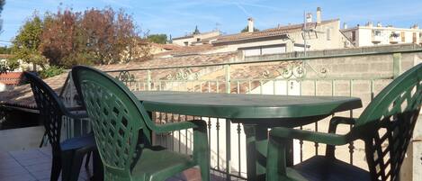 屋外ダイニングエリア