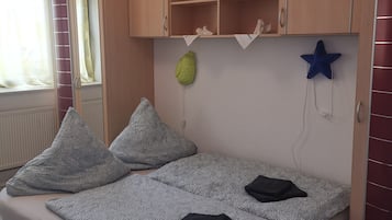 2 Schlafzimmer, Bügeleisen/Bügelbrett, Reisekinderbett, kostenloses WLAN