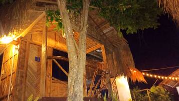 Family Room | Terrace/patio