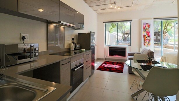 Superior Apartment, Terrace | Private kitchen - Lakeside Apartments (Johannesburg)