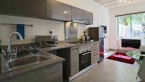 Superior Apartment, Terrace | Private kitchen - Lakeside Apartments (Johannesburg)