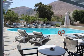 Outdoor pool - Alia (Santorini)
