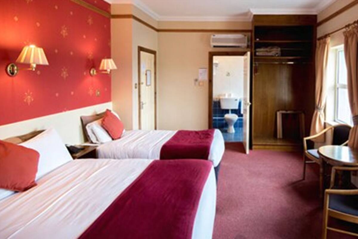 Free WiFi, bed sheets