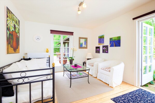 Apartment (Katharina incl. 30 EUR cleaning fee) | Wohnbereich | Flachbildfernseher