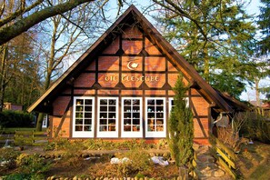 Frühstück, Mittagessen, Abendessen und Brunch werden serviert
