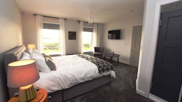 3 Schlafzimmer, Schreibtisch, schallisolierte Zimmer