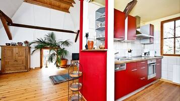 Apartment (Spitzweg incl. 50 EUR cleaning fee) | Living area | TV