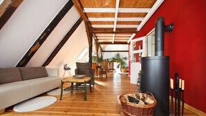 Huoneisto (Spitzweg incl. 50 EUR cleaning fee) | Oleskelualue | Televisio