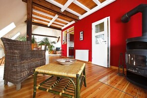 Apartment (Spitzweg incl. 50 EUR cleaning fee) | Wohnbereich | Fernseher